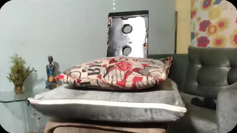 SHENIEL RODRIGUEZ online show from 12/02/24, 06:41