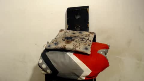 SHENIEL RODRIGUEZ online show from 01/17/25, 09:39