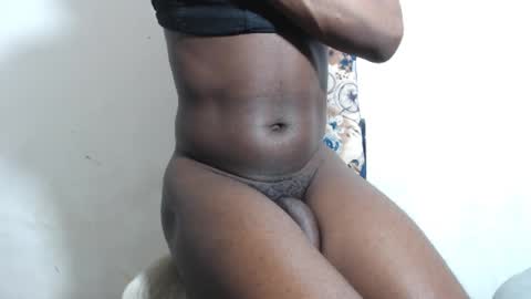 SHENIEL RODRIGUEZ online show from 01/28/25, 12:32