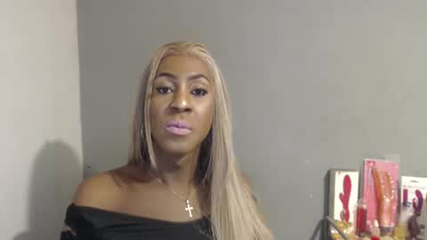 SHENIEL RODRIGUEZ online show from 02/02/26, 07:29