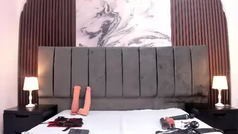 wonderkloe_ online show from 06/28/26, 07:42
