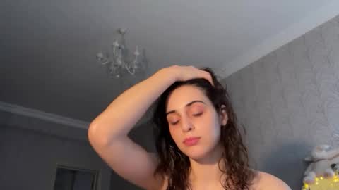 Stia online show from 11/24/25, 07:41