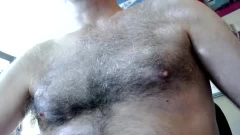 Snapshot of woodiesays chatting on 12/29/24, 06:49 WoodieSays online show from 12/29/24, 06:49