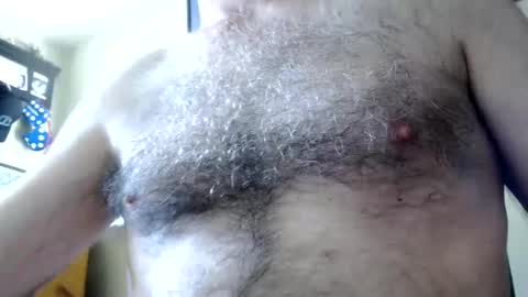 Snapshot of woodiesays chatting on 09/27/25, 04:01 WoodieSays online show from 09/27/25, 04:01