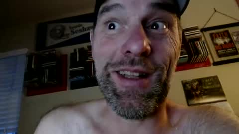 Snapshot of woodiesays chatting on 10/11/25, 01:49 WoodieSays online show from 10/11/25, 01:49