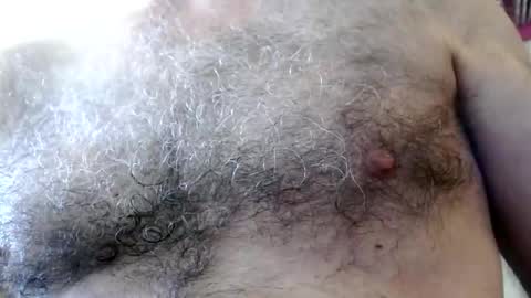 Snapshot of woodiesays chatting on 10/27/25, 04:00 WoodieSays online show from 10/27/25, 04:00