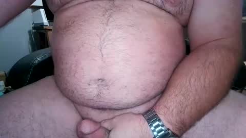 Snapshot of woodworker222 chatting on 11/12/25, 04:40 Woodworker online show from 11/12/25, 04:40