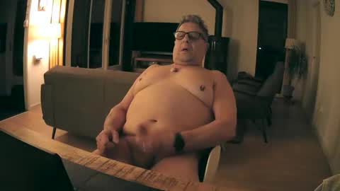 woodwurm and Snoeske online show from 02/12/26, 06:19