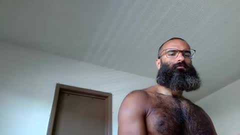 woof_wolf37 online show from 06/11/26, 03:32