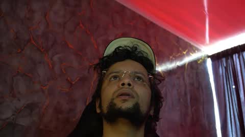 Snapshot of woondeer17 chatting on 02/14/26, 06:26 Woondeer online show from 02/14/26, 06:26