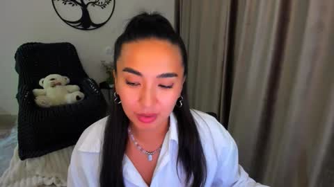 dudetta Kim online show from 09/10/25, 09:04