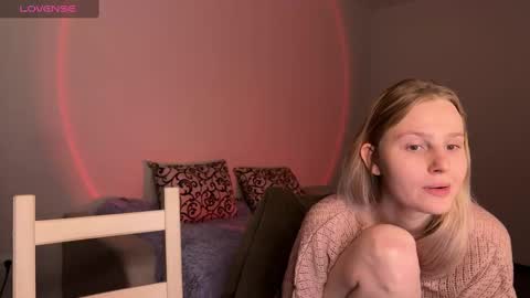 Snapshot of worldofllove chatting on 02/19/25, 04:55 Arnika and Simon online show from 02/19/25, 04:55