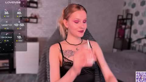 Arnika and Simon online show from 10/31/25, 09:32