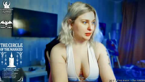 Snapshot of wounded_goddess chatting on 04/01/26, 06:03 Goddess Sophy online show from 04/01/26, 06:03