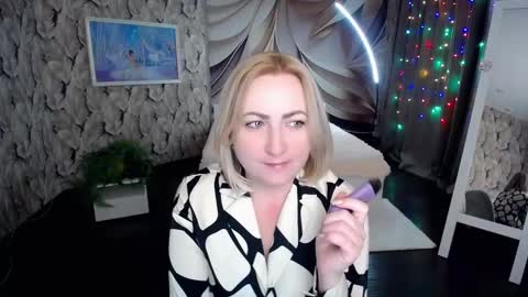 Snapshot of wow_co chatting on 01/14/25, 05:23 wow_co online show from 01/14/25, 05:23