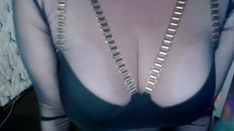 Snapshot of wow_co chatting on 02/24/25, 07:52 wow_co online show from 02/24/25, 07:52