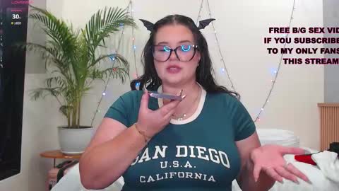 Snapshot of wow_its_kaitlyn chatting on 09/27/25, 09:03 Kaitlyn xx online show from 09/27/25, 09:03