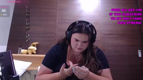 Snapshot of wow_its_kaitlyn chatting on 11/25/25, 02:50 Kaitlyn xx online show from 11/25/25, 02:50