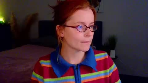 Rebecy online show from 09/19/25, 01:56