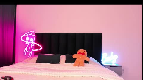 Emi online show from 01/18/25, 04:04