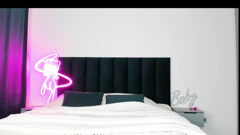 Emi online show from 02/13/25, 04:00