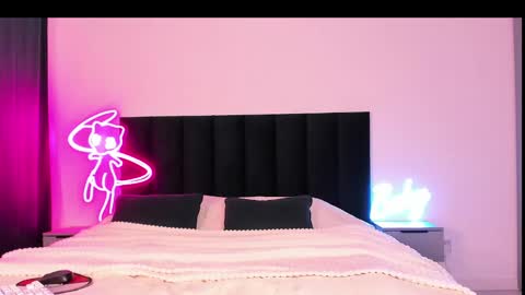 Emi online show from 02/14/25, 07:07