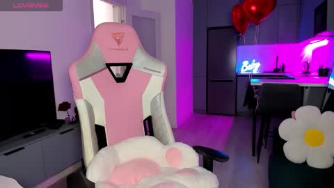 Emi online show from 02/17/26, 04:09