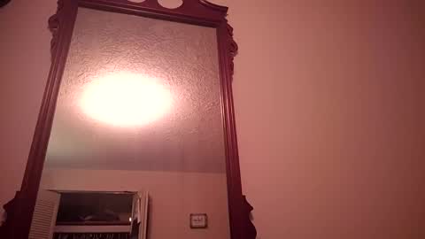 Snapshot of wribry83 chatting on 10/21/25, 06:14 wribry83 online show from 10/21/25, 06:14