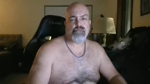 Snapshot of wvkartracer chatting on 10/09/25, 12:25 DaddynDom online show from 10/09/25, 12:25