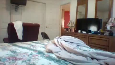 Snapshot of wvmountainlover chatting on 01/13/25, 07:31 wvmountainlover online show from 01/13/25, 07:31