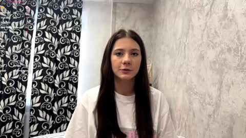 Snapshot of wynonasirin chatting on 09/24/25, 12:41 Margo online show from 09/24/25, 12:41