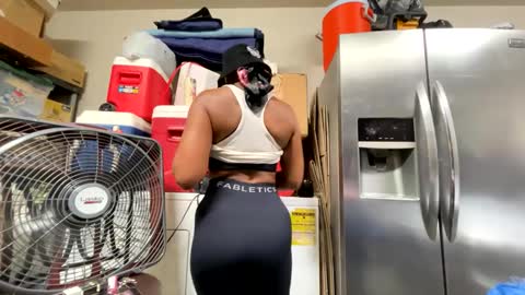 Wynter Heat online show from 09/18/25, 06:15