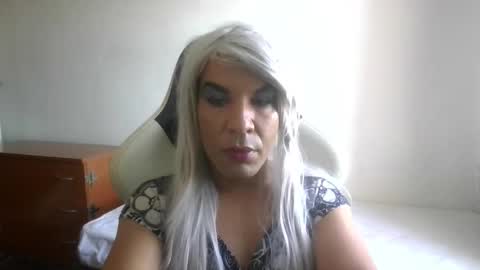 Snapshot of x225792i chatting on 09/22/25, 11:56 Xeranessa online show from 09/22/25, 11:56