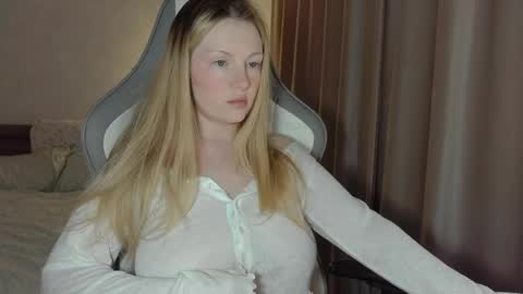Snapshot of x__ivy_x chatting on 04/22/26, 05:36 eva online show from 04/22/26, 05:36