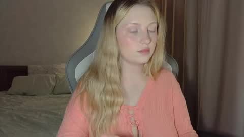 Snapshot of x__ivy_x chatting on 04/25/26, 05:10 eva online show from 04/25/26, 05:10
