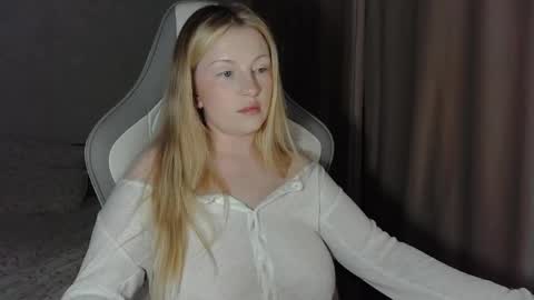 Snapshot of x__ivy_x chatting on 05/31/26, 06:09 eva online show from 05/31/26, 06:09