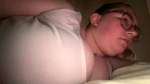 Snapshot of x_dreamgirl_x chatting on 05/07/26, 03:34 Mariah online show from 05/07/26, 03:34