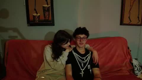 Snapshot of x_files_t chatting on 10/01/25, 01:55 Philipp and Este online show from 10/01/25, 01:55