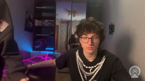 Philipp and Este online show from 02/03/26, 03:15