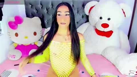 Maria Juliana online show from 11/11/25, 02:33