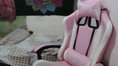 x_lexi_x online show from 01/12/25, 09:40