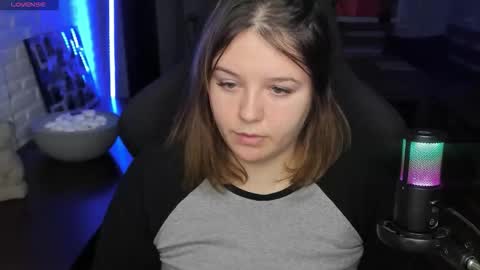 LOVE NERDS ONLY online show from 10/08/25, 04:43