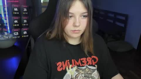 LOVE NERDS ONLY online show from 11/10/25, 05:17