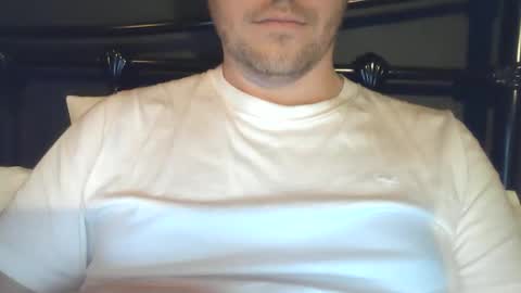 x_yes online show from 11/12/25, 08:52