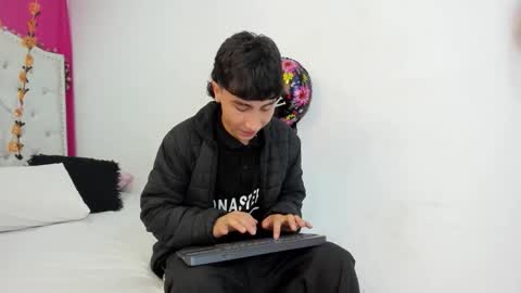 Snapshot of xaandergrey chatting on 10/10/25, 07:46 xaanderGrey online show from 10/10/25, 07:46
