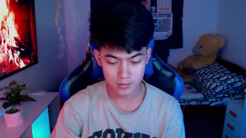 Prince Aldrian  online show from 02/13/25, 07:56