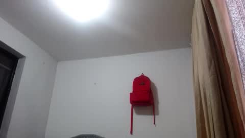 xalejo_max online show from 10/19/25, 12:28