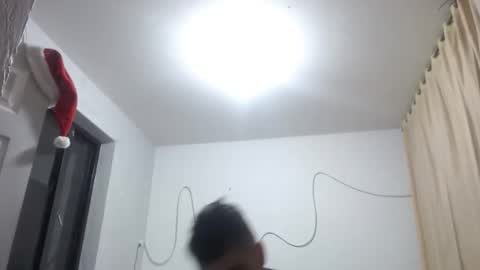 xalejo_max online show from 12/05/25, 01:03