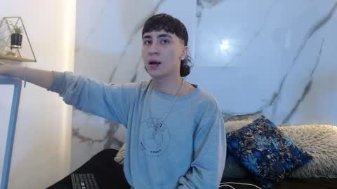 xandergrey8 online show from 03/18/26, 07:17