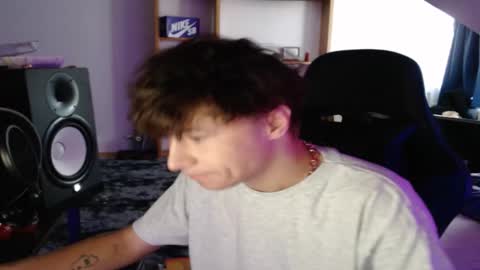 Snapshot of xandiigmusik chatting on 09/13/25, 12:38 rx4per online show from 09/13/25, 12:38